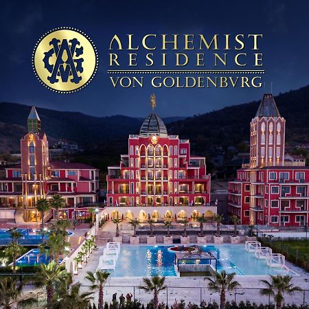 Alchemist Residence Von Goldenburg Belashtitsa エクステリア 写真