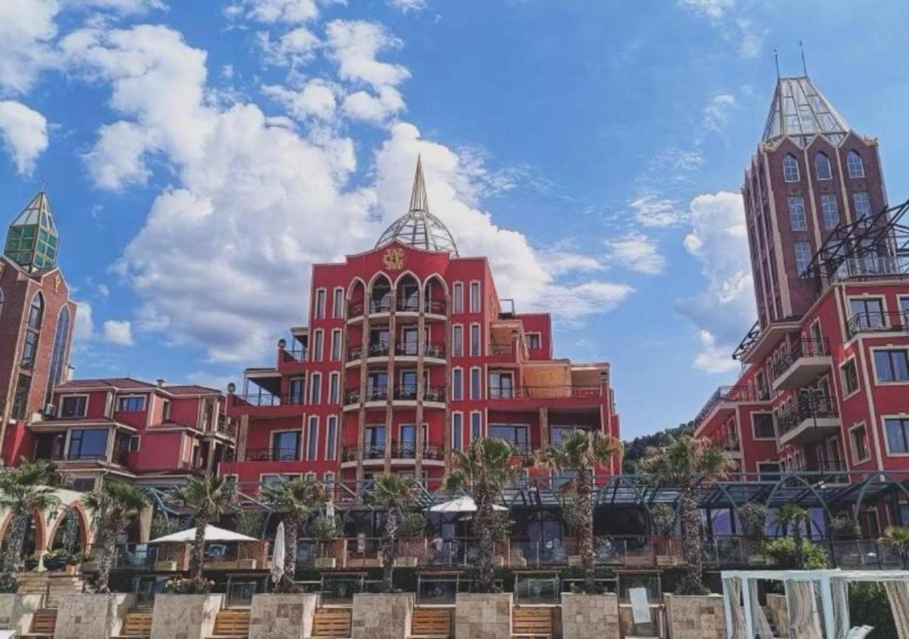 Alchemist Residence Von Goldenburg Belashtitsa エクステリア 写真